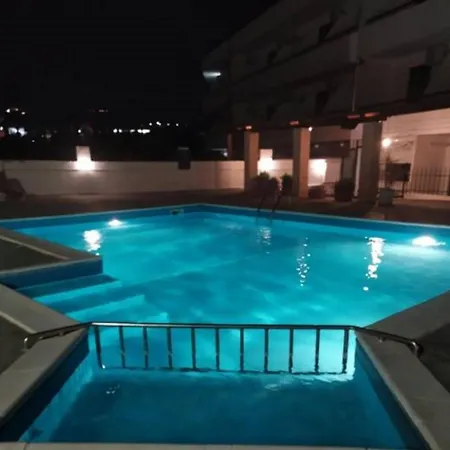 Butterfly Studios, Aparthotel 3*