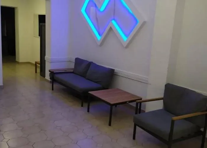 Butterfly Studios, 3* פליראקי