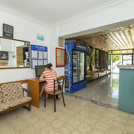 Butterfly Studios, Hotel de apartamente