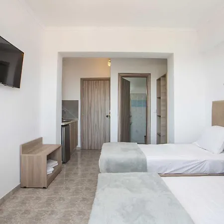 Butterfly Studios, Ξενοδοχείο με διαμερίσματα