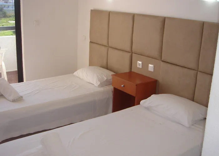 Butterfly Studios, 3* فاليراكي