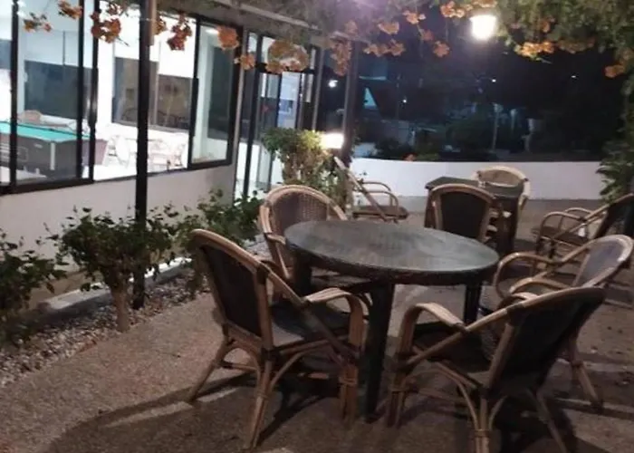 Butterfly Studios, Ξενοδοχείο με διαμερίσματα