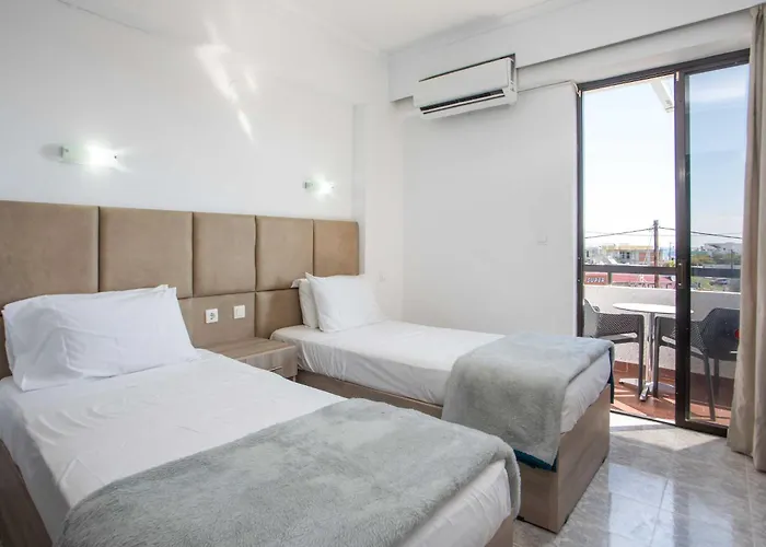 Butterfly Studios, Ξενοδοχείο με διαμερίσματα 3*