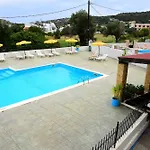 Butterfly Studios, 3* 法里拉基