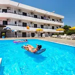 Butterfly Studios, Lägenhetshotell Faliraki