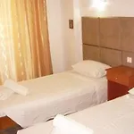 Butterfly Studios, 公寓式酒店 法里拉基