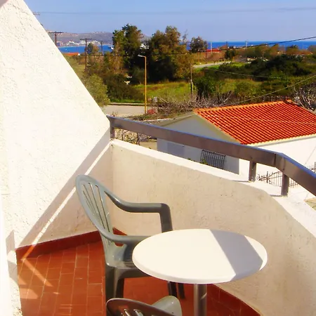 Butterfly Studios, Aparthotel