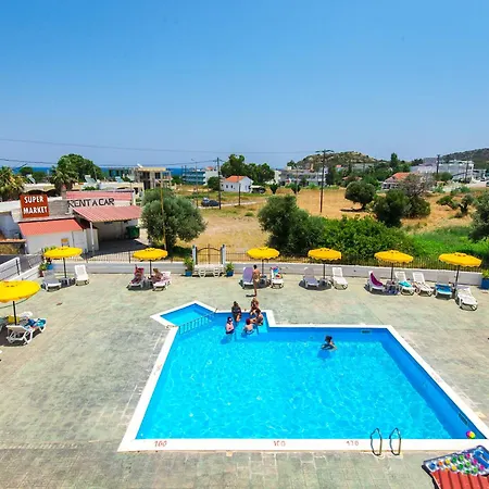 Butterfly Studios, Aparthotel