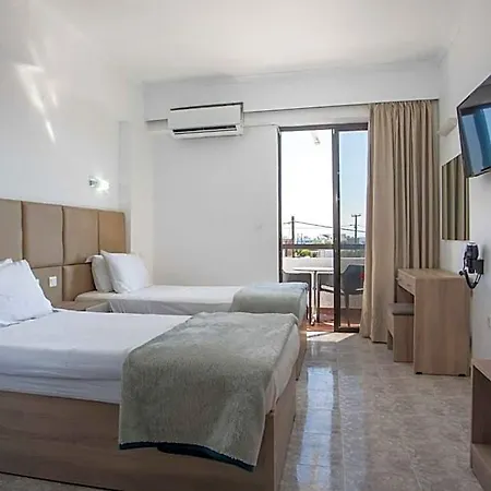 Butterfly Studios, Aparthotel