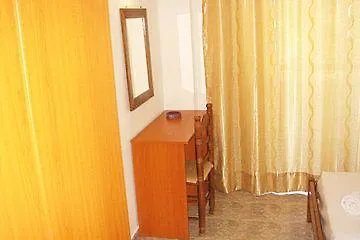 Butterfly Studios, Aparthotel