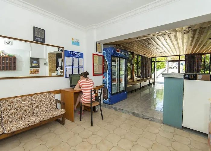 Butterfly Studios, Aparthotel