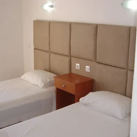 Butterfly Studios, 3*