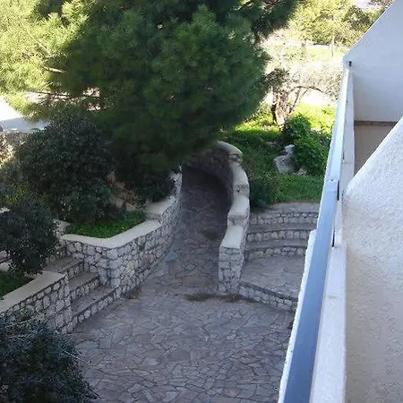 Butterfly Studios, 3*